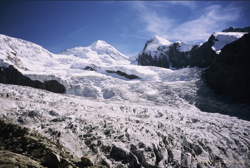 Glaciar Grenx con el Cástor a la izquierda y el Pollux a la derecha